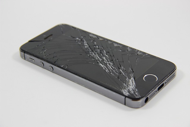 Cracked Screen? Here’s What You Should Do Next